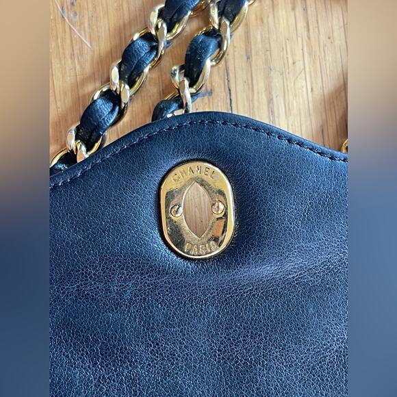 80s Vintage Chanel Lambskin Flap Bag - Picture 8 of 16